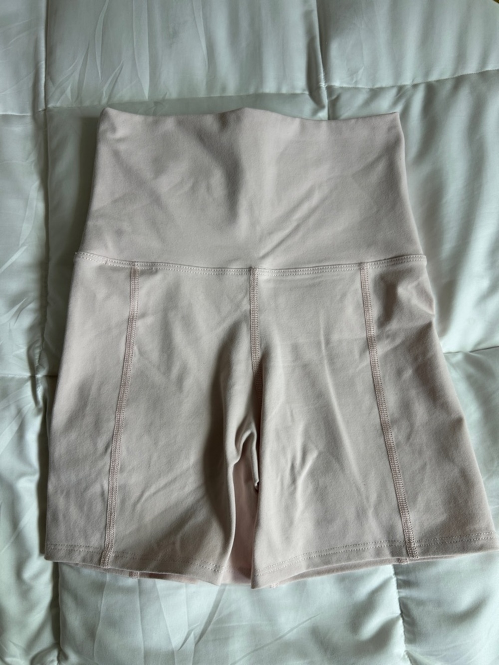 Live The Process High-Waist Geometric Shorts in Pale Pink M